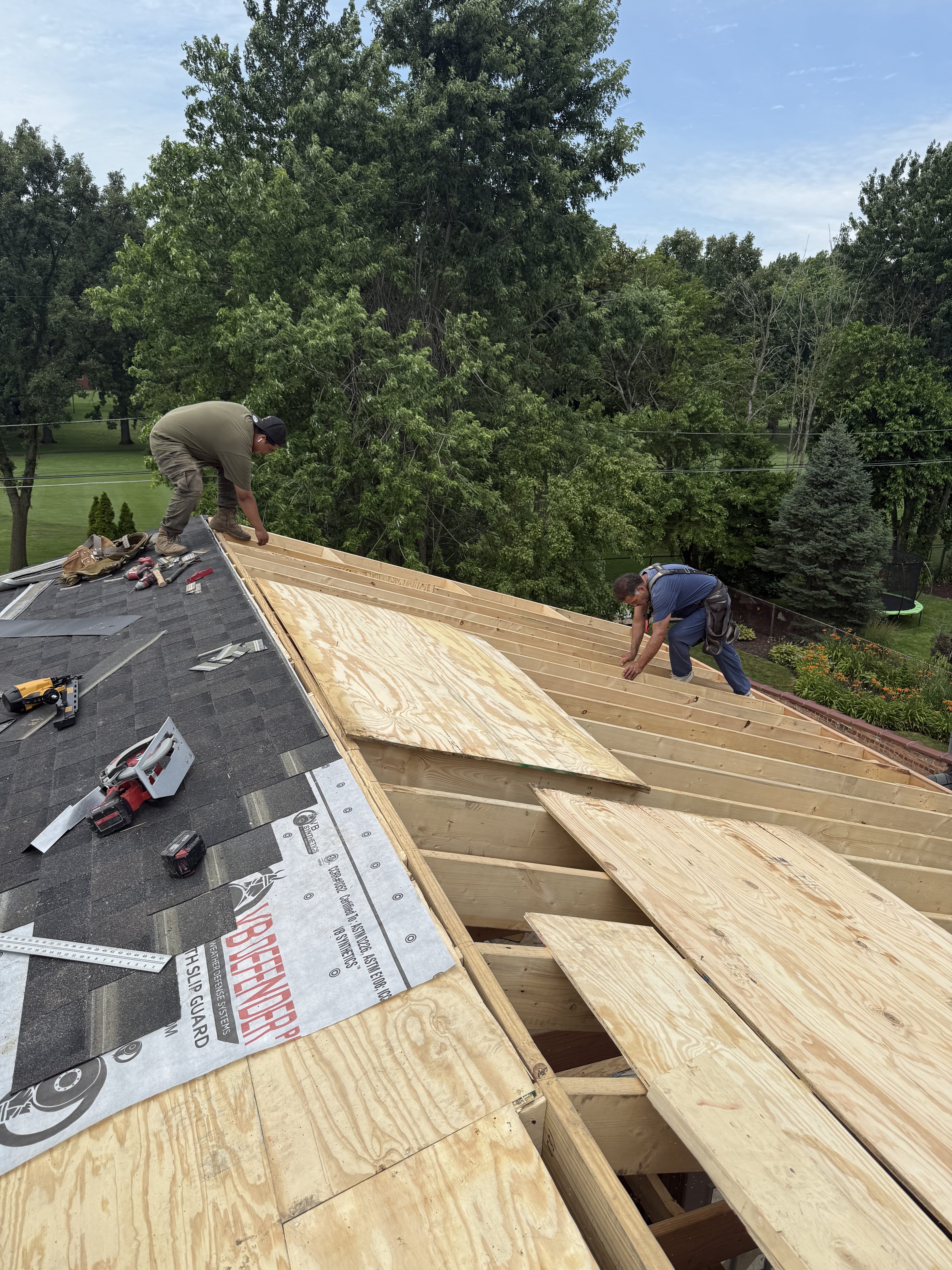 Residential roofing project in Evanston by NG Construction